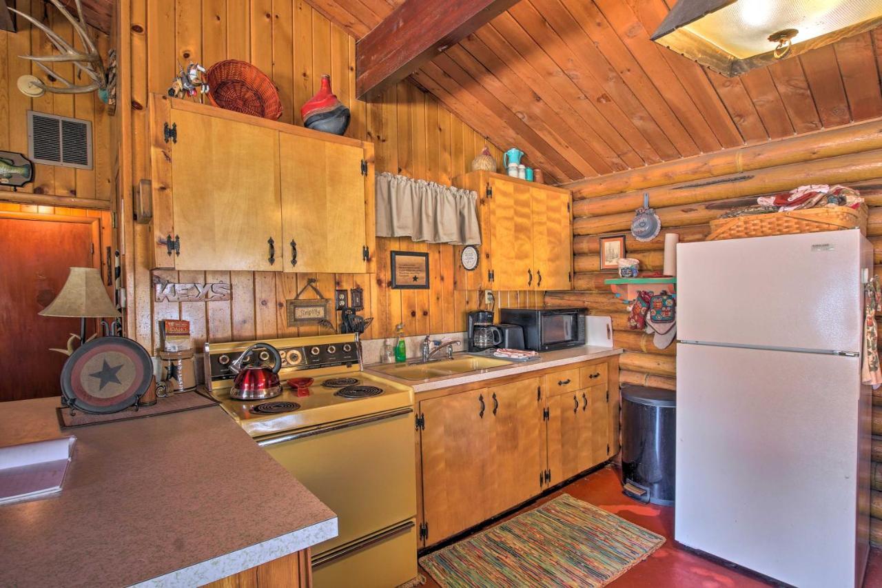 Walk To Lava Hot Springs Pools From Cozy Cabin! Exterior photo